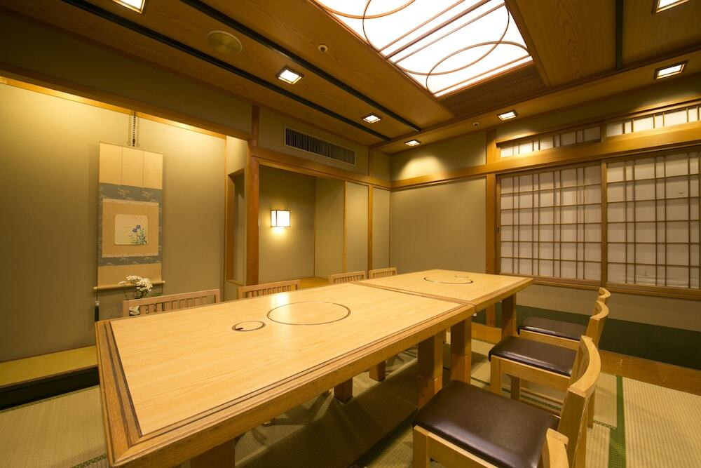 レストラン