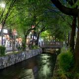 宿周辺には飲食店もたくさん◎ / 3