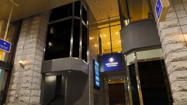 施設の入り口 / 20