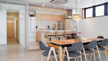 客室内のダイニングエリア / 31