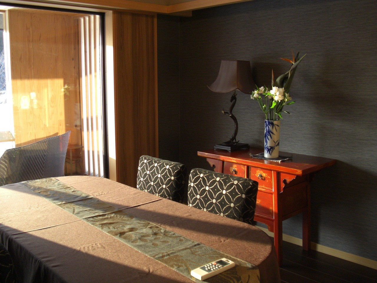 西洋を感じられるハイセンスなお部屋でゆったり3553675