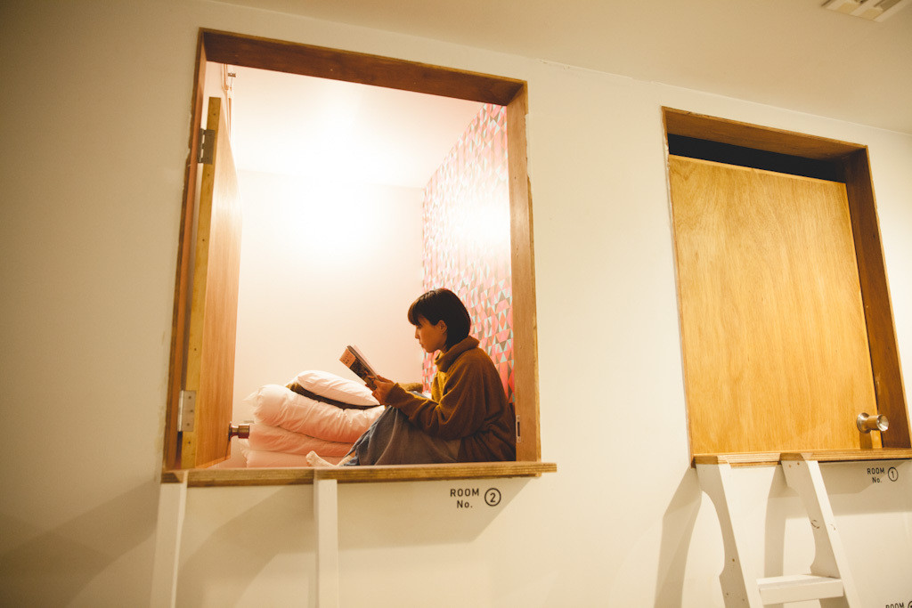 「熱海で暮らす」をイメージできる基地のような宿3353564