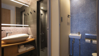 ツインルーム シャワー付き (禁煙)