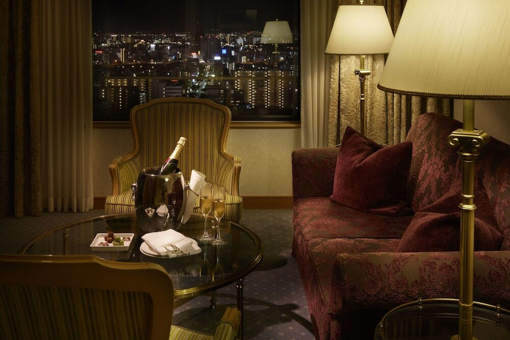 客室内のダイニングエリア