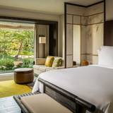 庭園を間近に感じる
多彩な客室 / 1