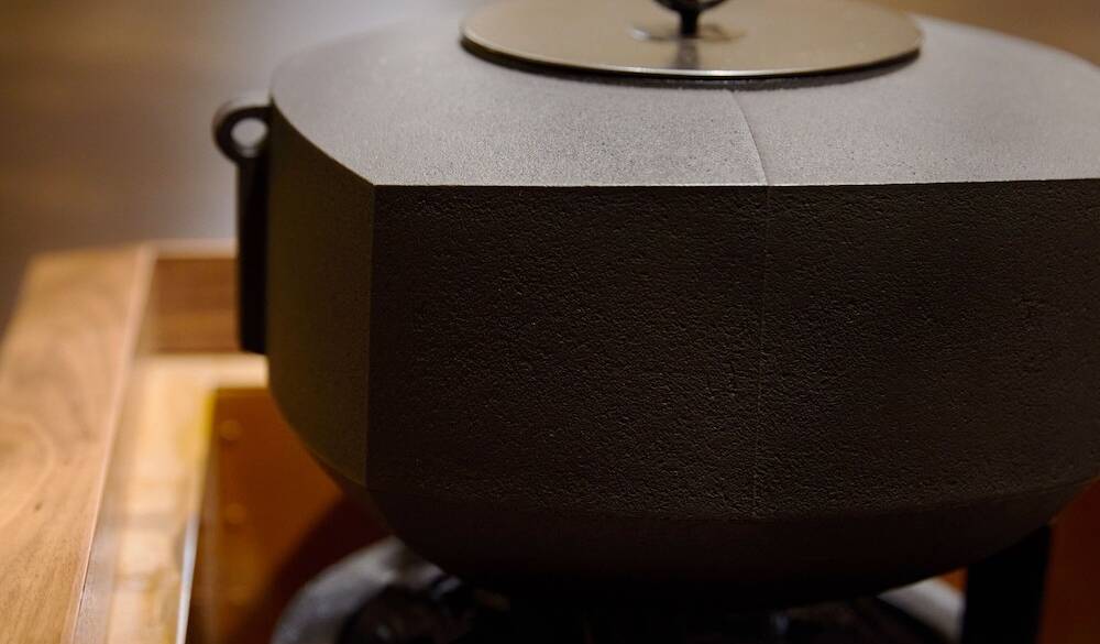 モダンで美しい四方釜 / 3