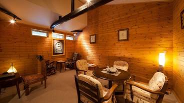 ロビーラウンジ / 3