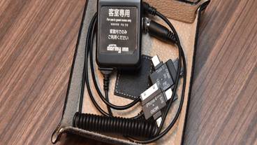 客室 / 8