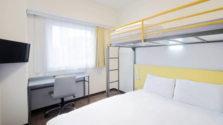 スタンダード ルーム ダブルベッド 1台 + ロフトベッド1台 禁煙