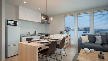 客室内のダイニングエリア / 4