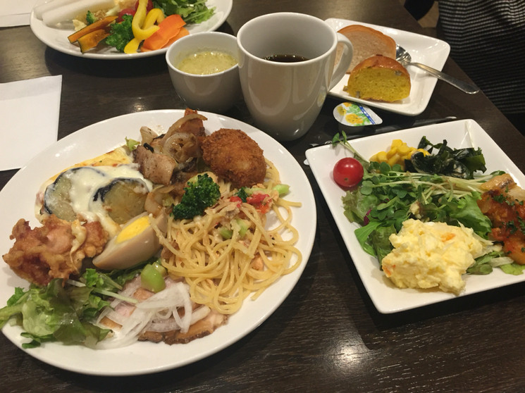 「アマーヴェル」料理 914466 ランチバイキング¥1,000  @神戸(2015-11)