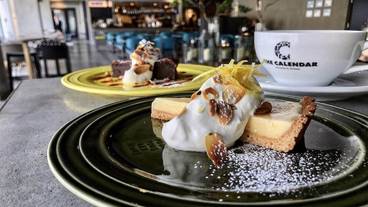 食事・飲み物 / 4