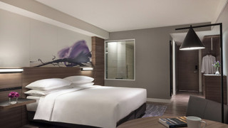 温泉ビューバス付 キングベッド1台 禁煙 レイクビュー