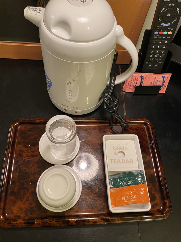 緑茶、ほうじ茶(小さめ