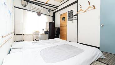 客室 / 28