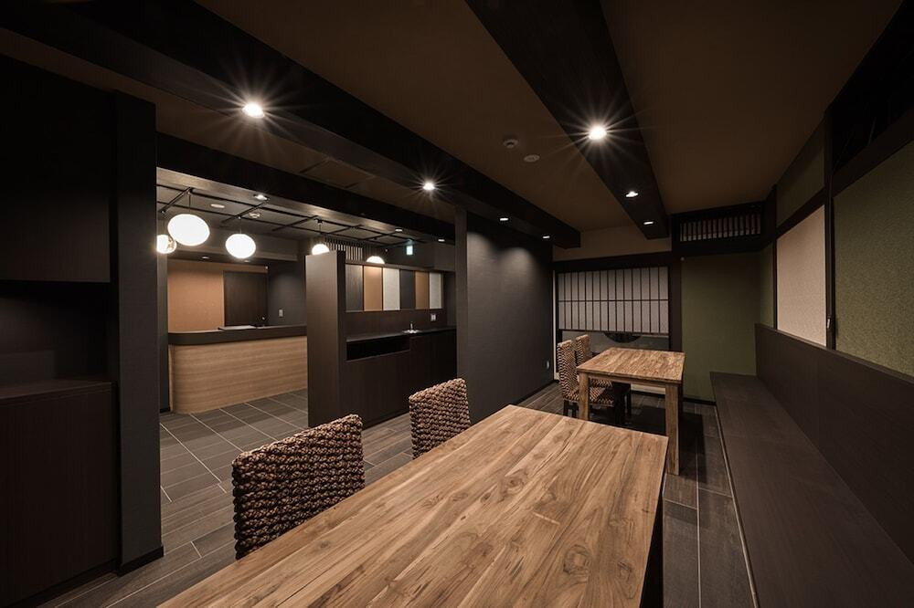 ロビーラウンジ