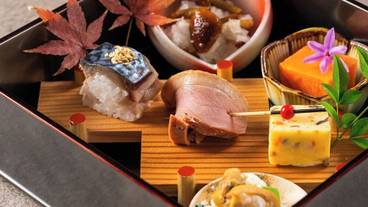 食事・飲み物 / 7