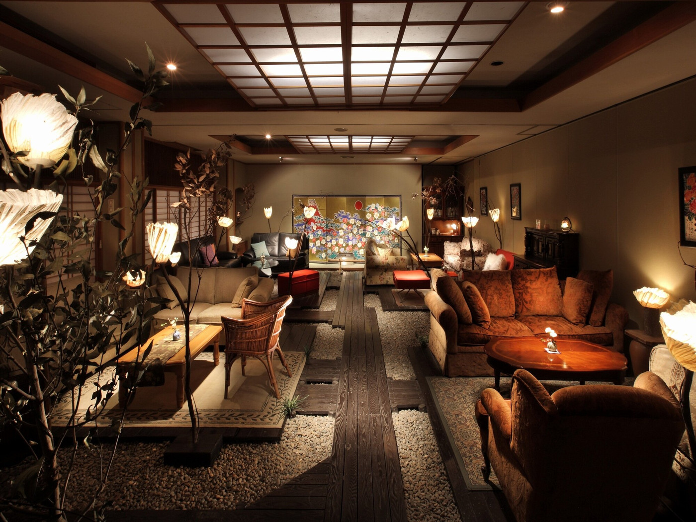 2人を優しく照らす花明りで、幻想的なひとときを3640620