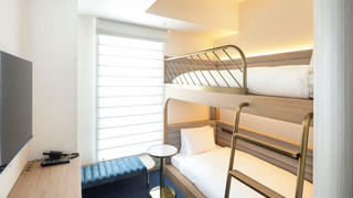 バンクツイン (２段ベッド, シャワーブース完備)