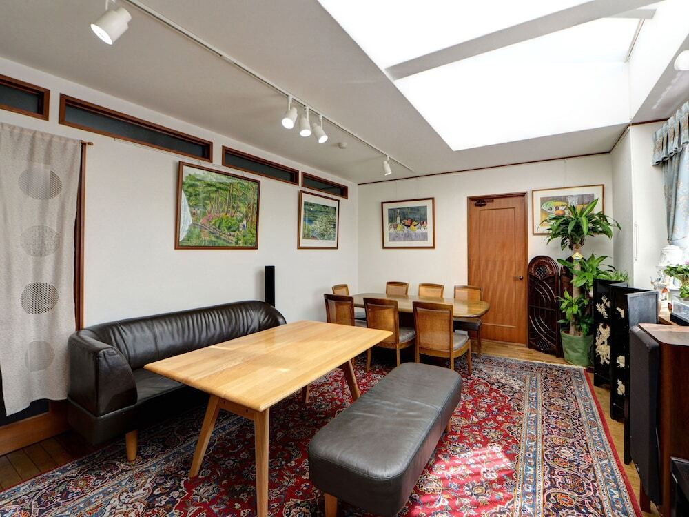 客室内のダイニングエリア