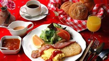 食事・飲み物 / 3