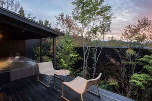 夜は露天風呂で月光浴も♡