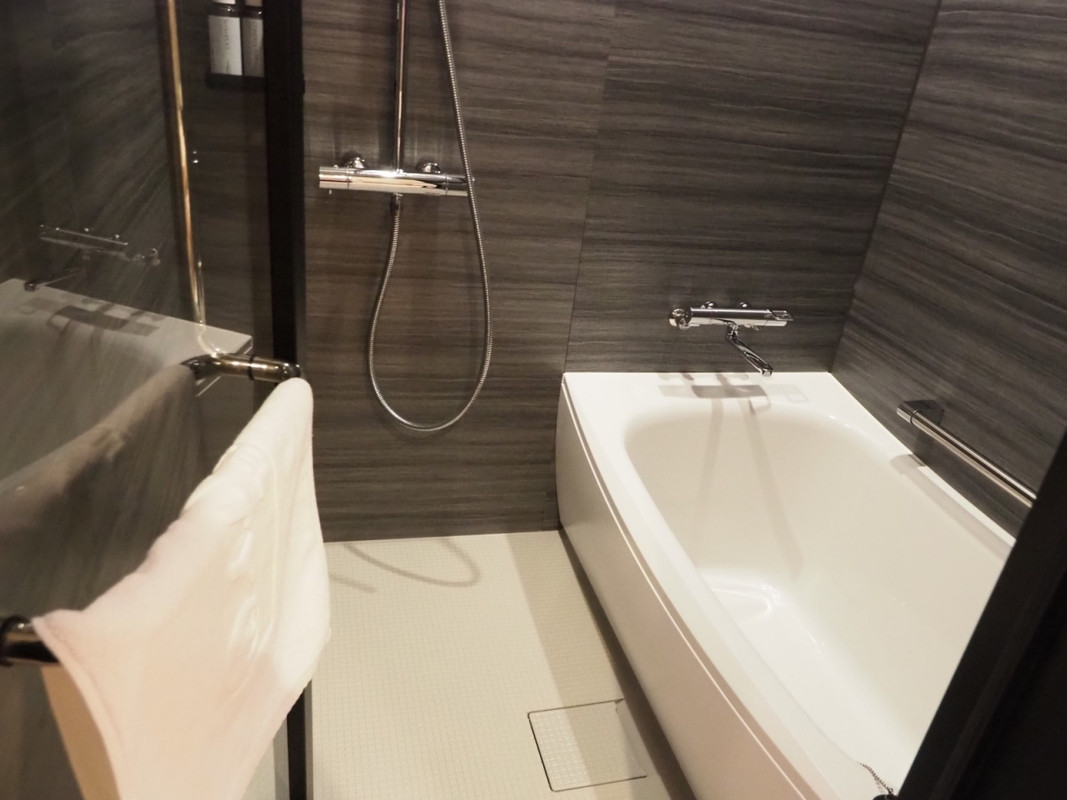 洗い場独立のバスルーム