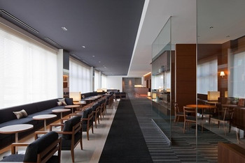 空港から好アクセスな上に駅にも隣接！長距離移動がラクラク3510184