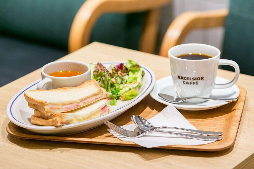 朝食