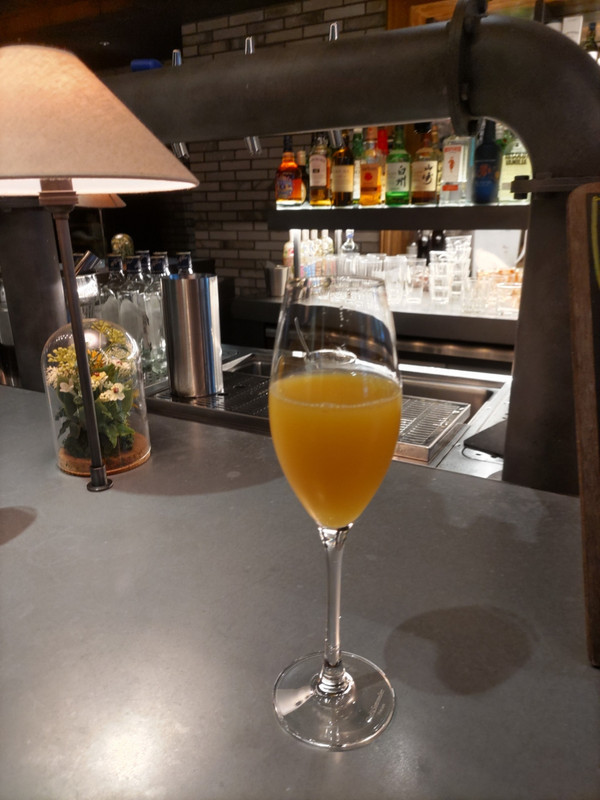 １Fバー　ウェルカムドリンクもらえる