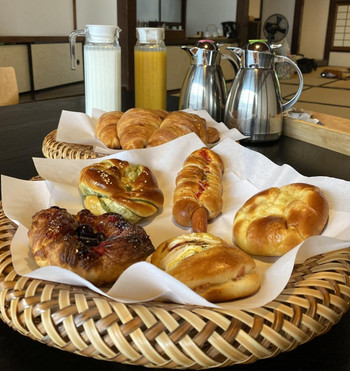 疲れた時にはおしゃれなカフェで休憩しましょう3992899