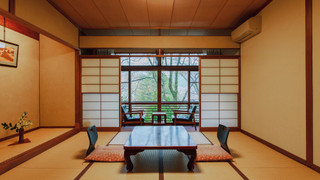 本館 楓を臨むあたたかみのある和室 禁煙