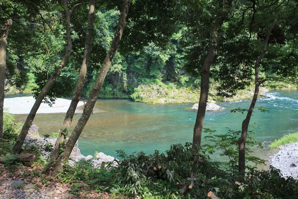 自然の中で静かな時間を過ごせる温泉宿3489646