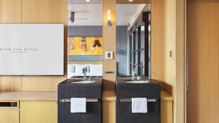 スイート[サウナ/クラブラウンジ/ミニバー/バルコニー付]