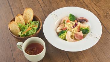 食事・飲み物 / 14