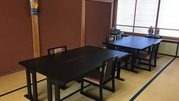 旅館のお食事処 / 3