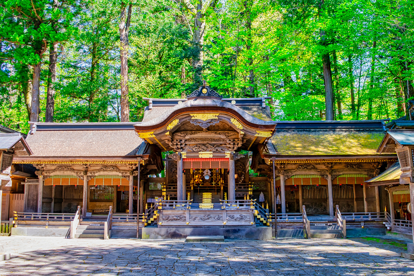 長野県 諏訪大社上社 本宮 幣拝殿