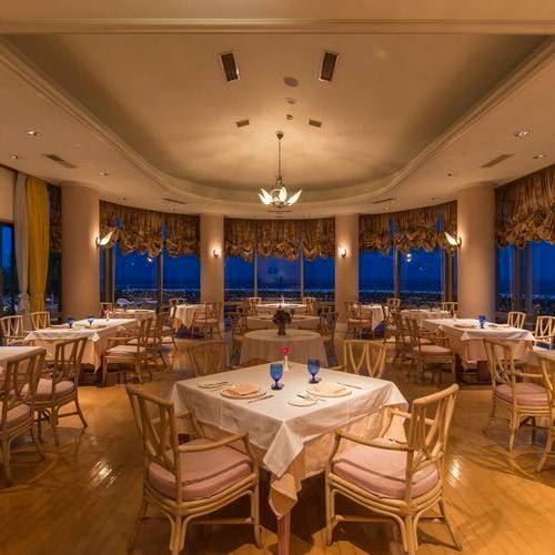 海を望むレストランで
フレンチディナー / 3