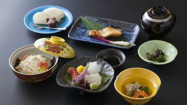 食事・飲み物 / 4