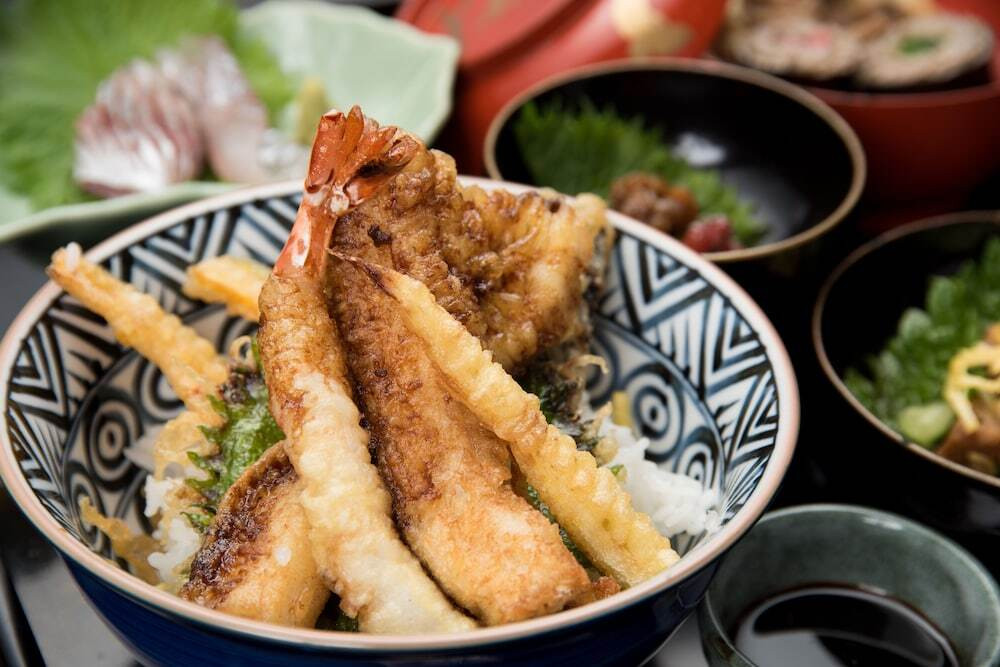 旅館のお食事処