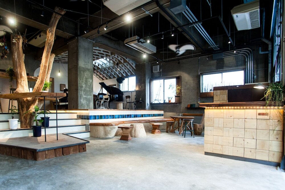 ロビーラウンジ