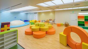 子供用の遊び場 - 屋内 / 6