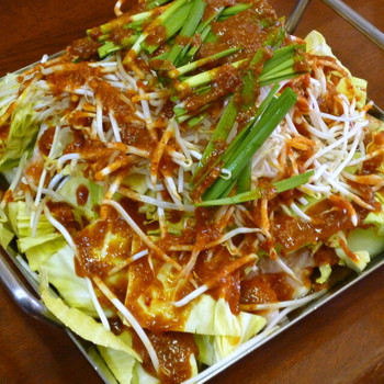 「K’s Kitchen」 料理 6547651 ちりとり鍋 980円 野菜たっぷりのヘルシー鍋。ホルモンにはコラーゲンがたっぷりです。