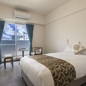 Mr.KINJO in Miegusuku(沖縄県 アパートメント) / 3