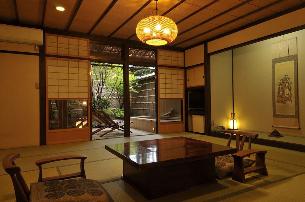 欅をふんだんに使った癒しの宿3400321