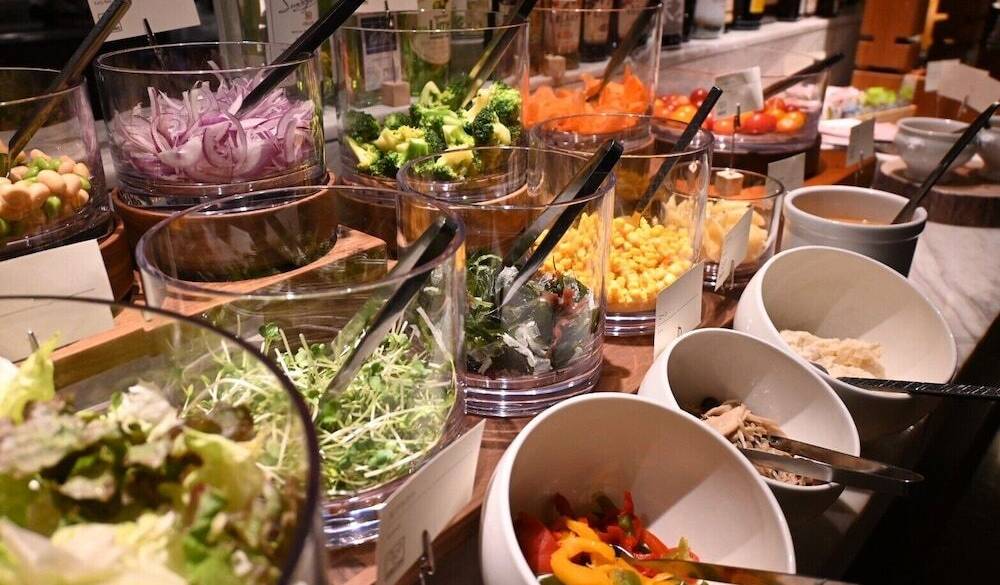 日替わりメニューも楽しい
和洋ビュッフェ / 1