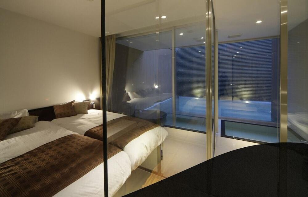 グッドデザイン賞受賞！モダンな客室には天然温泉が完備4284270