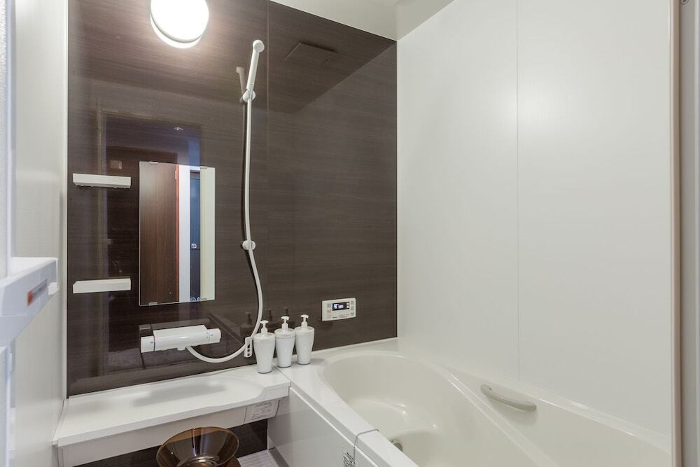 バスルームのシャワー