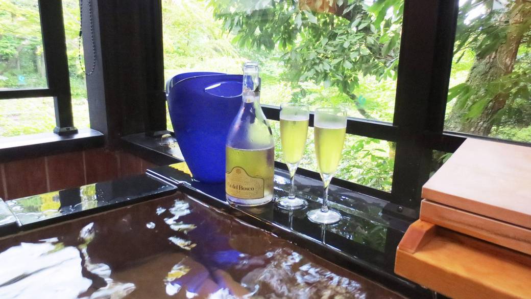 客室露天風呂とドリンク / 4