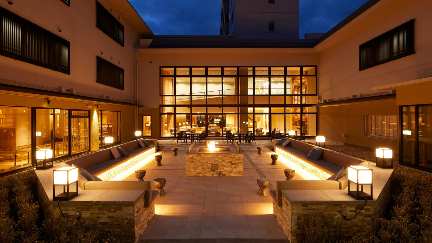 圧巻の展望大浴場や多彩な朝食ビュッフェをお得に4037951